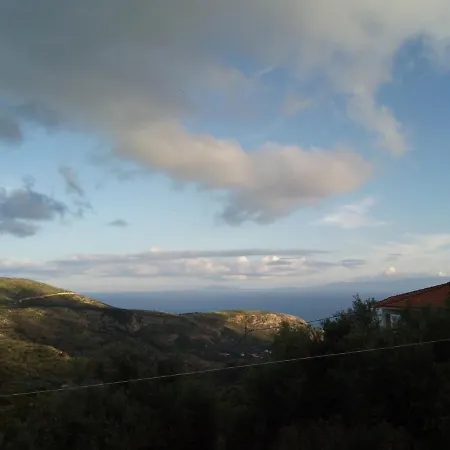 Triton Luxurious House With Stunning Views Country house *